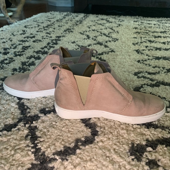 SOLD‼️ Free People Master Hi Top Sneaker - Picture 4 of 5